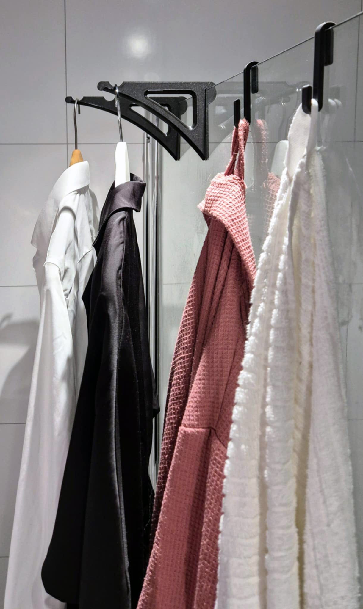 Kort dusjkrok for kleshenger